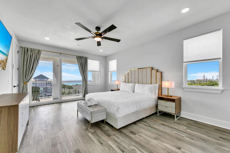 Bedroom 3, Golden Seashell West, Bay