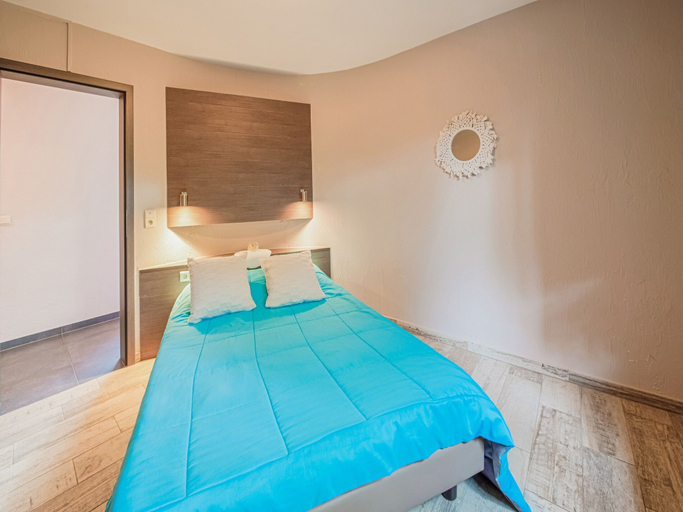 Bedroom 2, Charming Cottage with Hot Tub & Sauna, High Fens, Liège