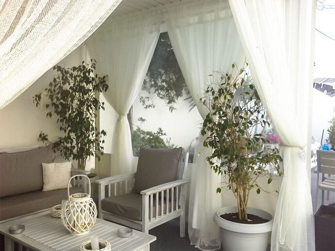 Property grounds 3, Kiklamino Sunset Suites, South Aegean