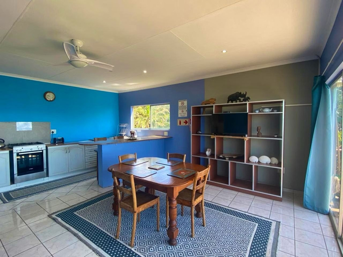 Private kitchen, Blue Sky Mining BnB, eThekwini