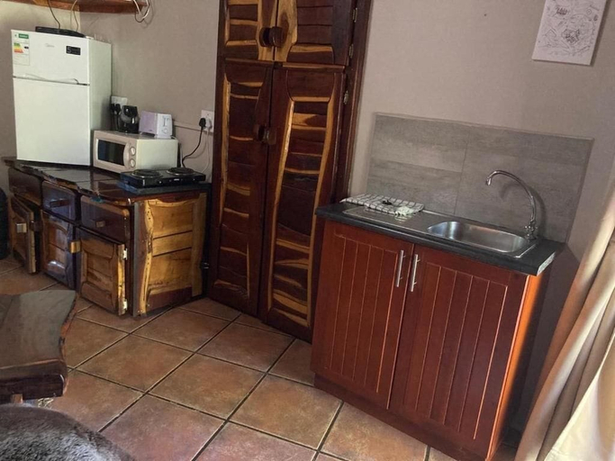 Others 4, Munati B&B, Vhembe