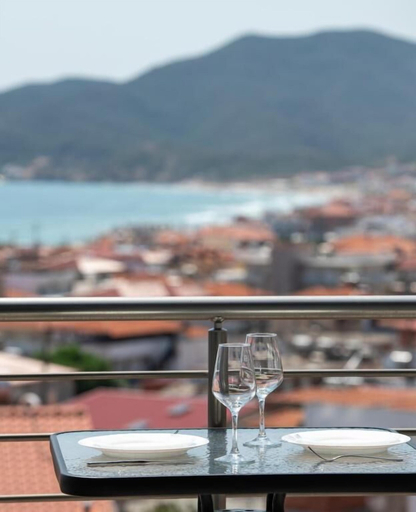Room 2, Blue Horizon Sarti - Cute Triple Seaview Getaway, Central Macedonia