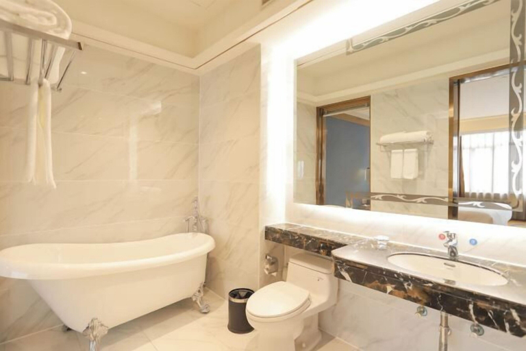Bathroom 4, Huandu Around Capital Hotel, Shantou