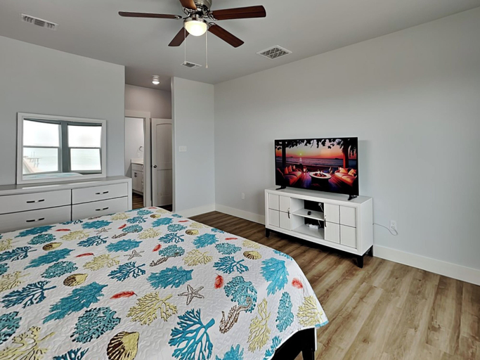 Bedroom 3, Sunrise Escape by Miss Kitty’s, Aransas