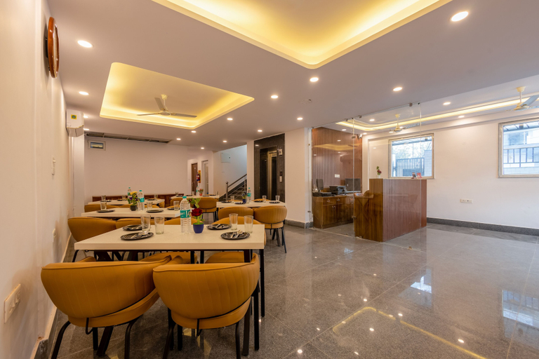 Restaurant 2, Hotel park Tree I Sec-63a I Noida, Gautam Buddha Nagar