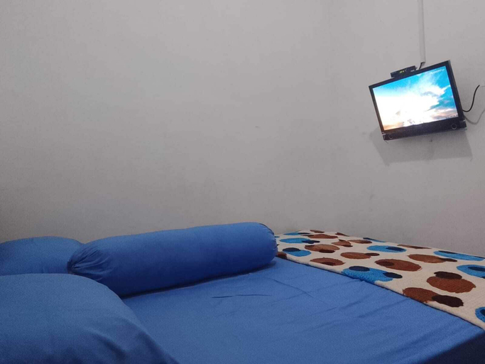 Room 5, Griya Sarah Backpacker Homestay by Bias, Malang