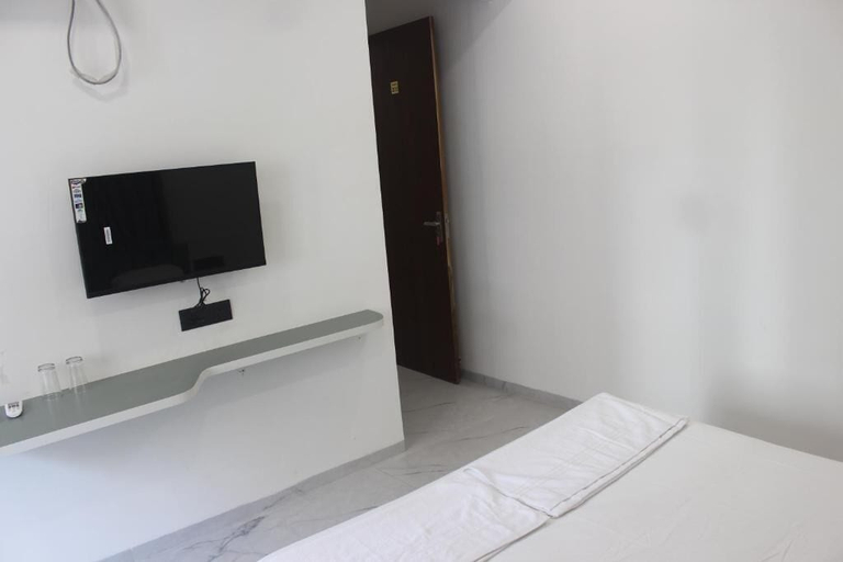 Room 4, Zenora Stays, Pune