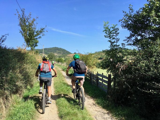 Bicycling, Tiny d'Monts, Rhône