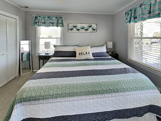 Bedroom 3, Unforgettable Memories by Topsail Realty, Pender