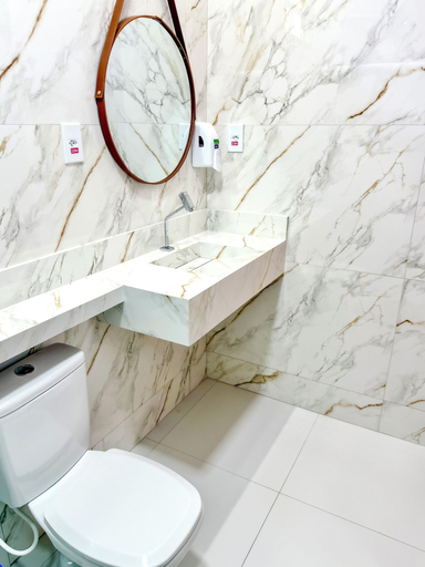 Bathroom 4, Hotel Glória, Piranhas