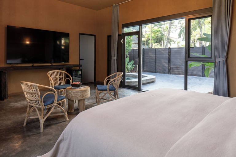 Room 2, Peacock Valley Hot Spring VILLA Resort, Xishuangbanna Dai