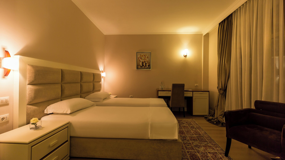 Bedroom 2, Royal Hill Hotel, Tiranës