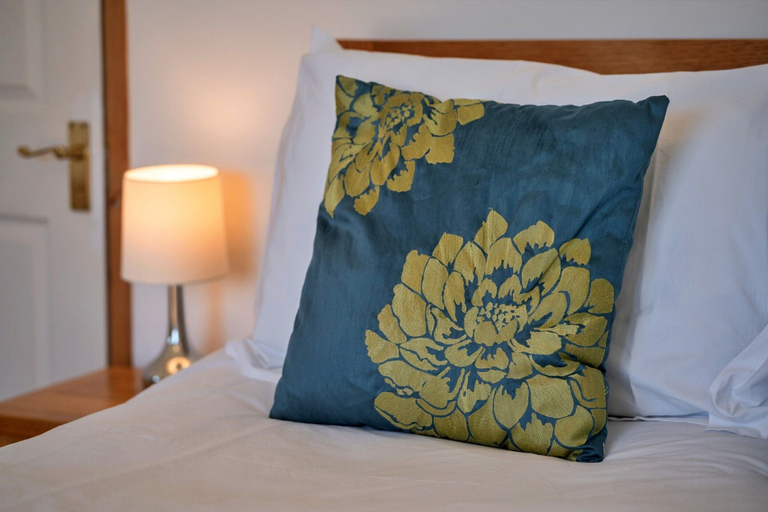 Room 5, Maisonette in Marazion With St Michael's View, Cornwall