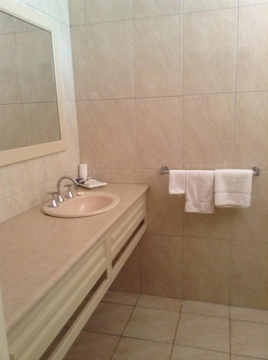 Bathroom 4, Quality Hotel Lakeside, Gr. Bendigo - Central