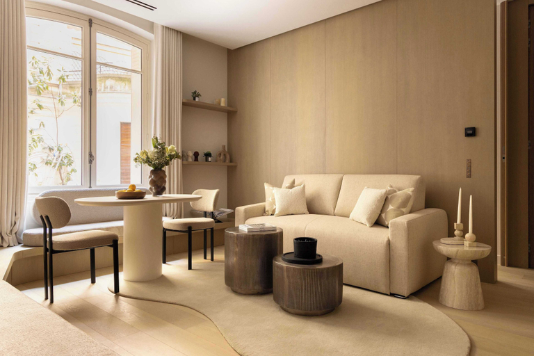 Living area 4, Luxurious Astorg Residence, Paris