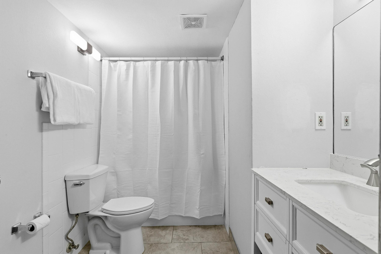 Others 5, Oceanside Inn 623, Volusia