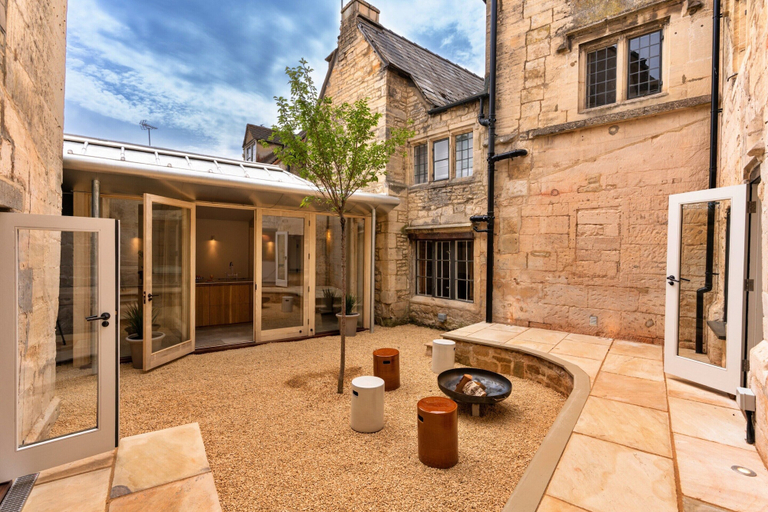 Terrace/patio 3, Holiday Home in Painswick, No Deposit, Gloucestershire