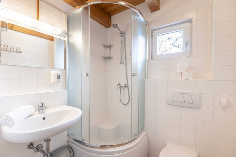 Bathroom 5, Cozy Vacation Home With Wellness Area, Murau