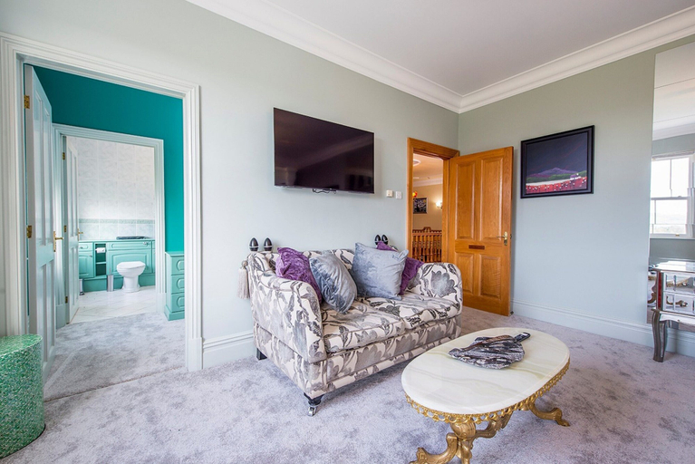Room 5, Holiday Home in Llangunnor With Pool, No Deposit, Carmarthenshire