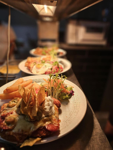 Food & Drinks