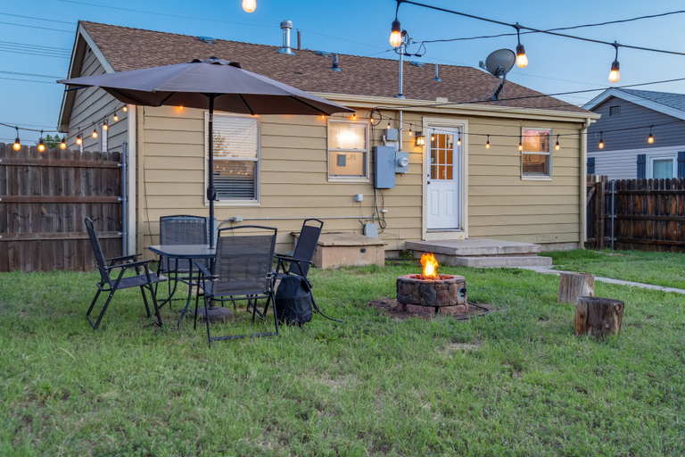 Interior 5, Charming Pet Friendly 2BR Retreat, El Paso