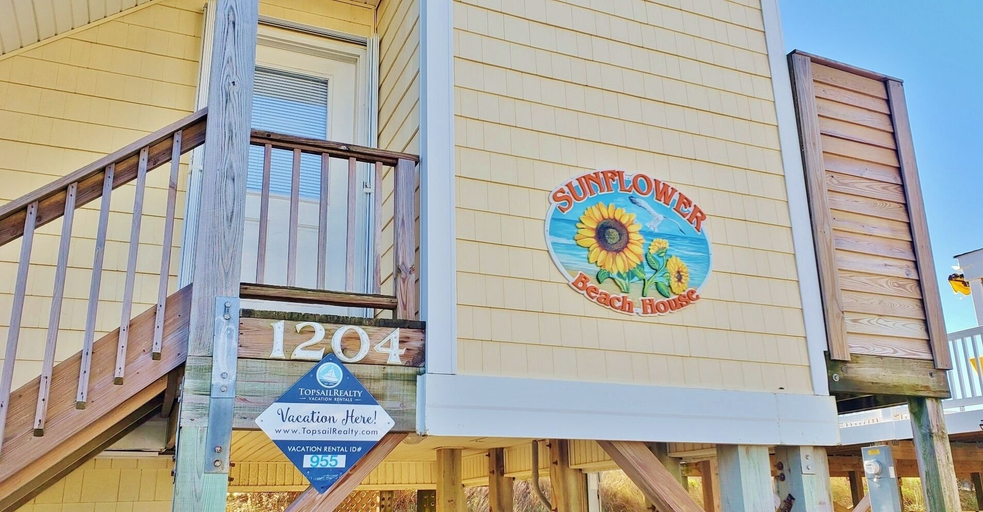 Exterior & Views 2, Sunflower Beach House by Topsail Realty, Onslow
