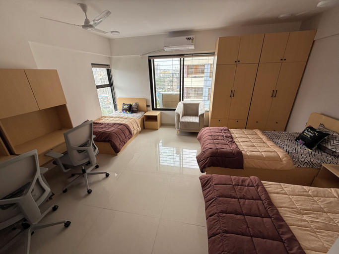 Room 4, Arcadia by Student Housing, Mumbai Suburban