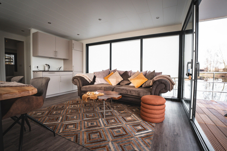 Living room 2, Schones Hausboot in Hoxter, Höxter