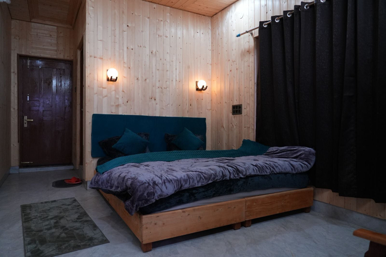 Room 2, Cherna Danda Resort, Dehradun