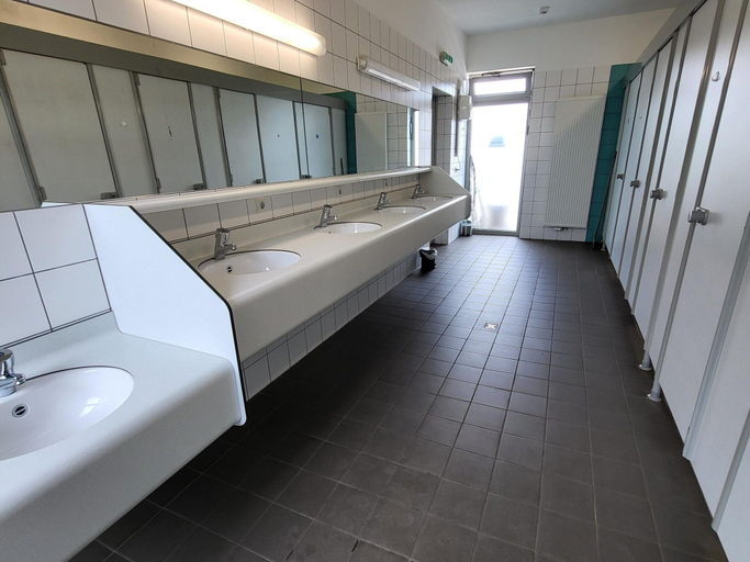 Bathroom 3, Nice Tent Lodge not far From Historic Diekirch, Diekirch