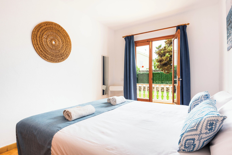 Bedroom 2, Apartamentos Mar Blanca, Baleares