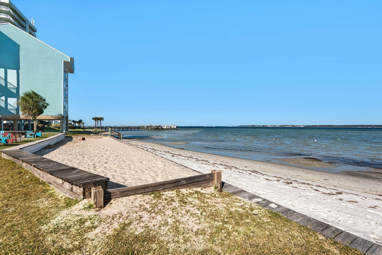 Others 4, Baywatch G5, Escambia