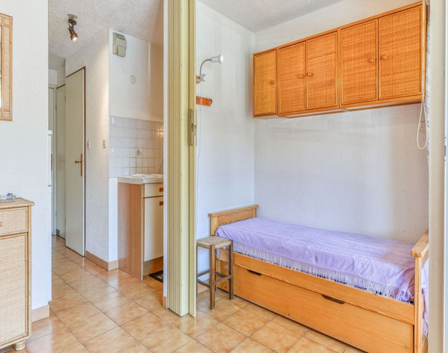 Living room 4, 1 Bedroom Apartment, Agde, Hérault