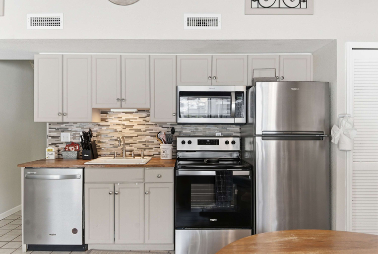 Private kitchen 4, Fall Creek Farmhouse For 6, Taney