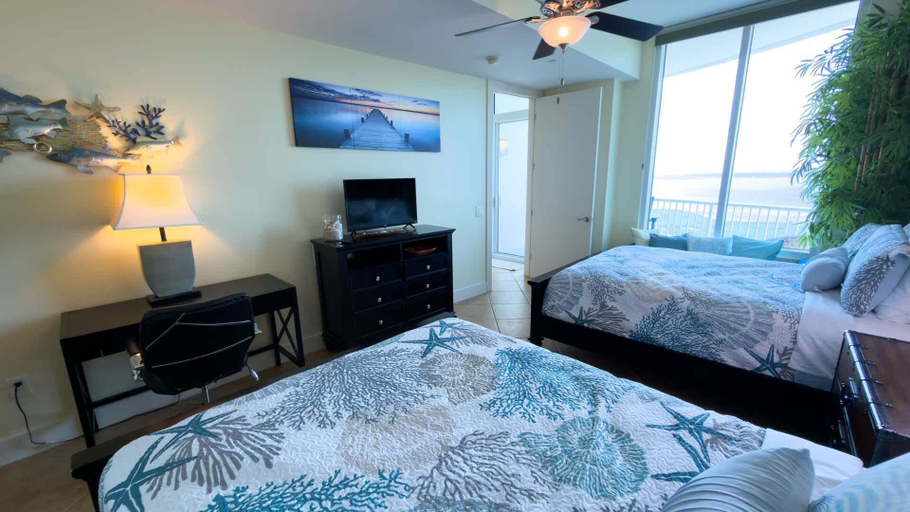 Room 4, Just A Dream - 26th Floor Luxury @ Sapphire 3 Bedroom Condo, Cameron