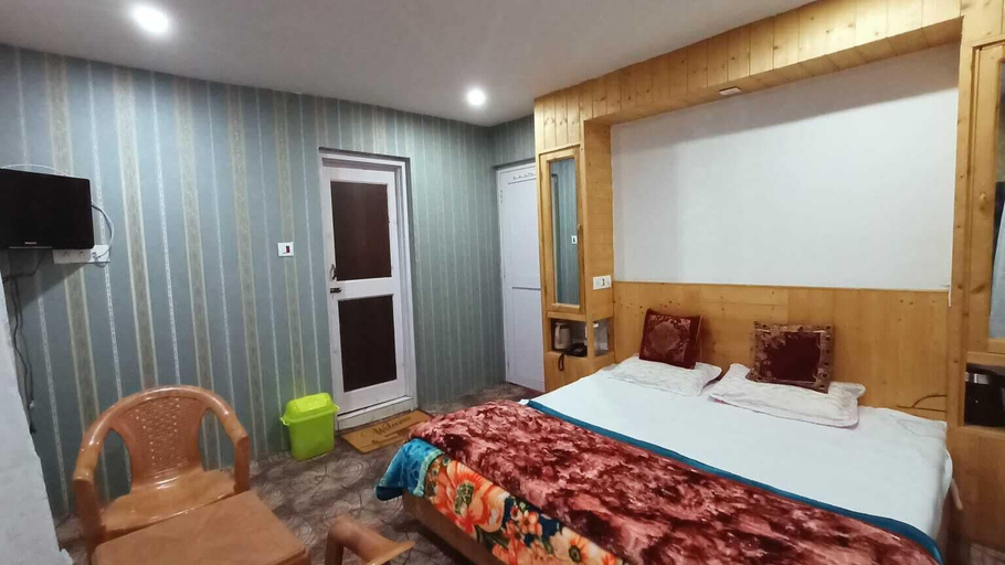 Bedroom 3, Mala Castle Pahalgam, Anantnag