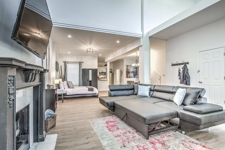Interior 5, 4632 First Floor Hidden Gem, Saint Louis