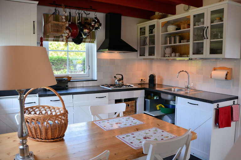 Private kitchen 3, Holiday Home in Noordwijk With Beach, Noordwijk