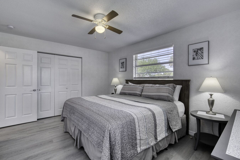 Interior 3, Coquina Cabana With Fenced Yard and Adorable Decor, Volusia