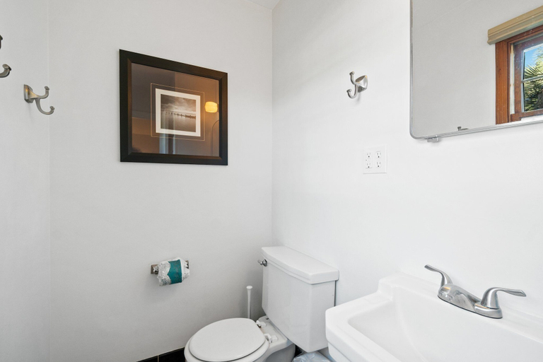 Bathroom 4, Little Beach House, Okaloosa