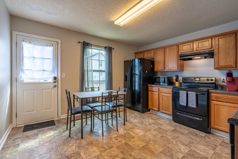 Interior 4, 106 Middlebrook Dr, Cartersville, Bartow