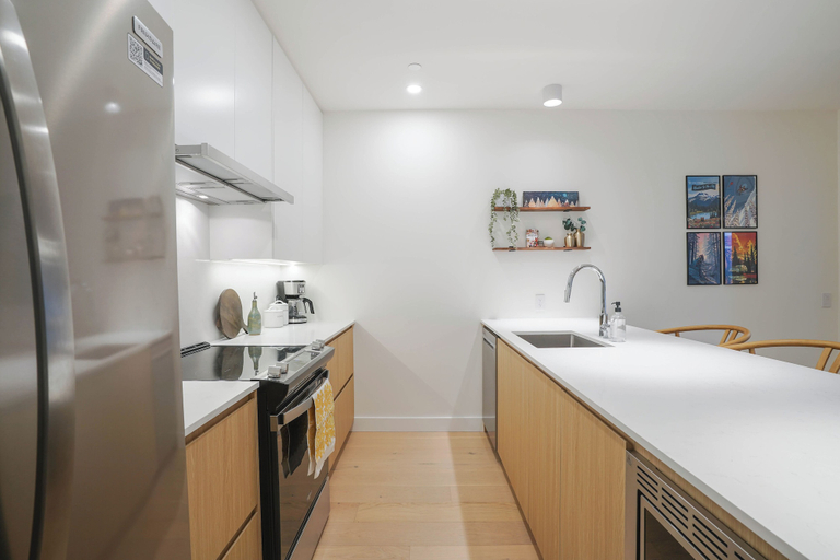 Private kitchen 2, The Fox Den, Columbia-Shuswap