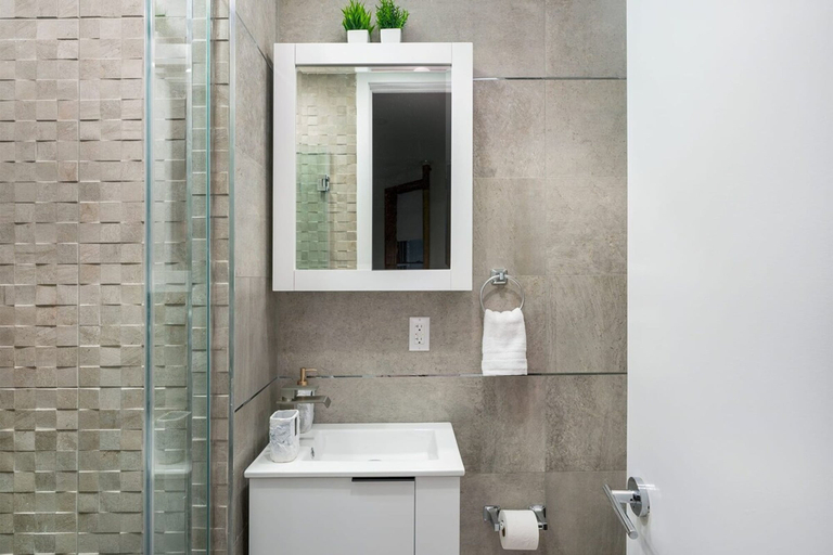 Room 2, 48-3rw Brand New 1BR Prime Hells Kitchen - W D, New York