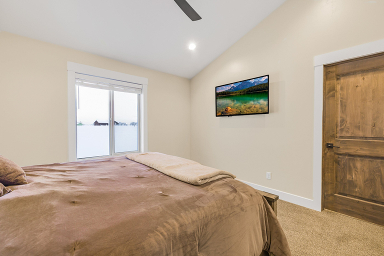 Interior 3, Kings Retreat, Fremont