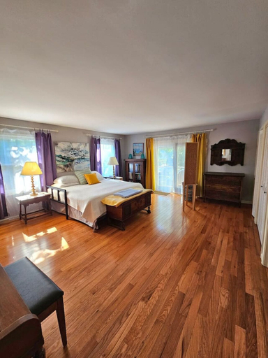 Interior 3, Charming 4 BR W/ Hot Tub 3 Kings Walk to Downtown, Monroe