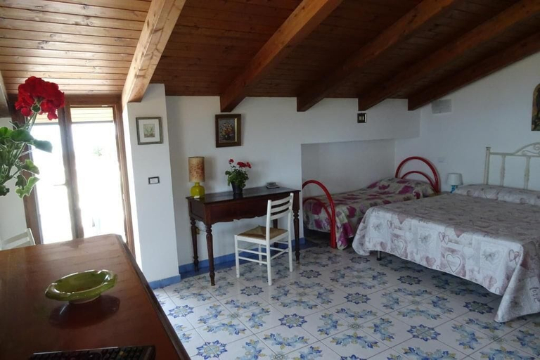 Bedroom 2, Balconcino degli innamorati, Vibo Valentia
