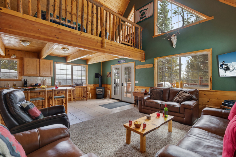 Interior 2, Trappers Chalet, Fremont