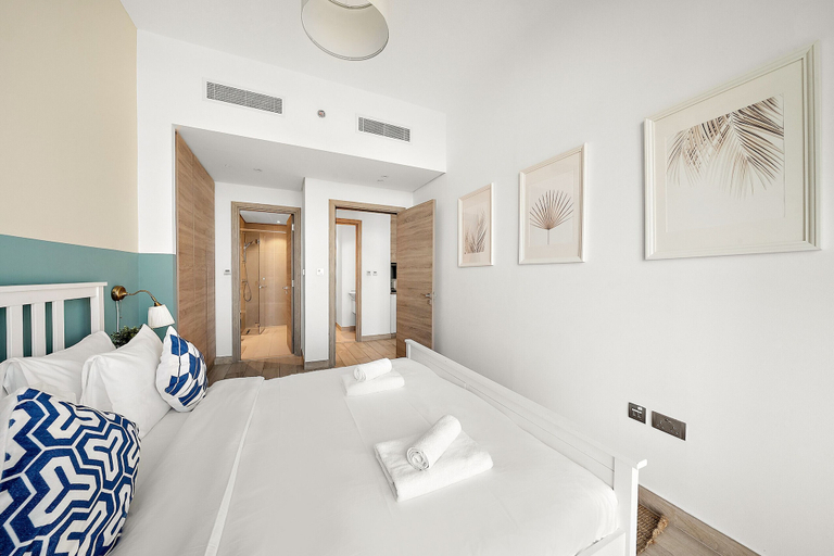Room 2, Studio One - 1412 1BD, Dubai