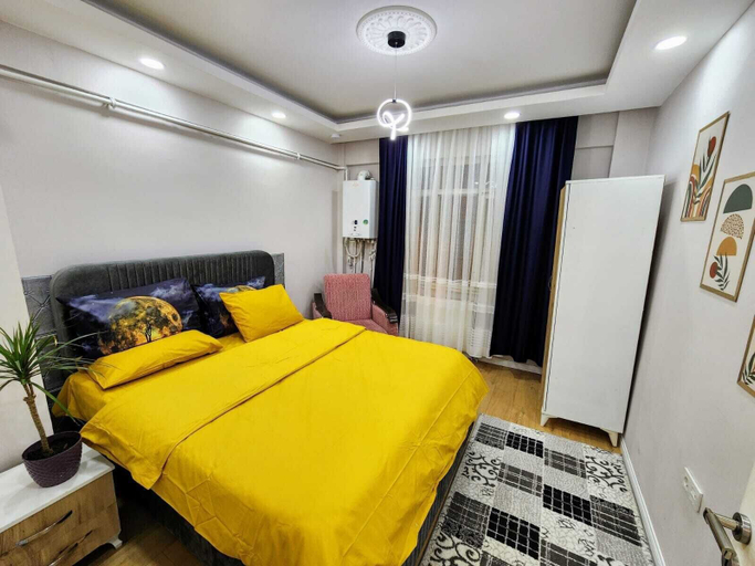 Room 4, QApart, Merkez