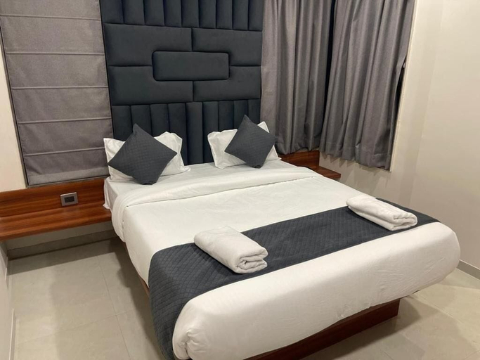 Room 3, Hotel Samarth Elite Baner, Pune
